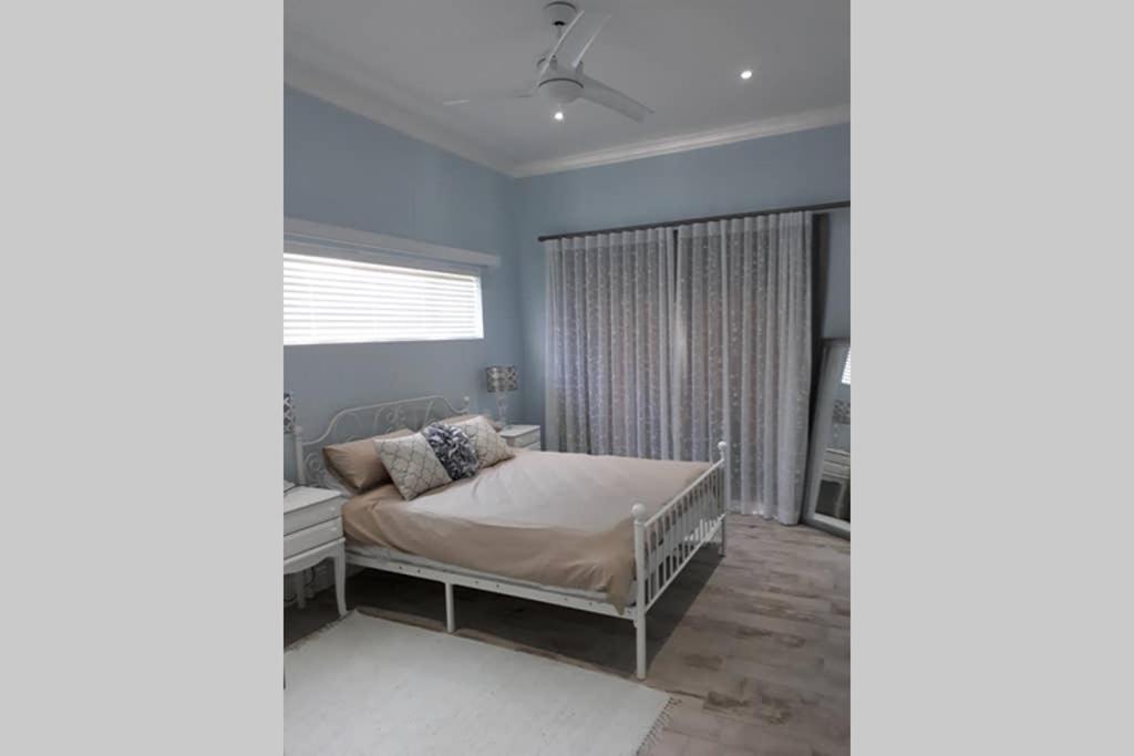 Dolphin Retreat Villa Jeffreysbaai Buitenkant foto