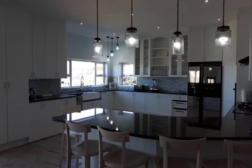 Dolphin Retreat Villa Jeffreysbaai Buitenkant foto